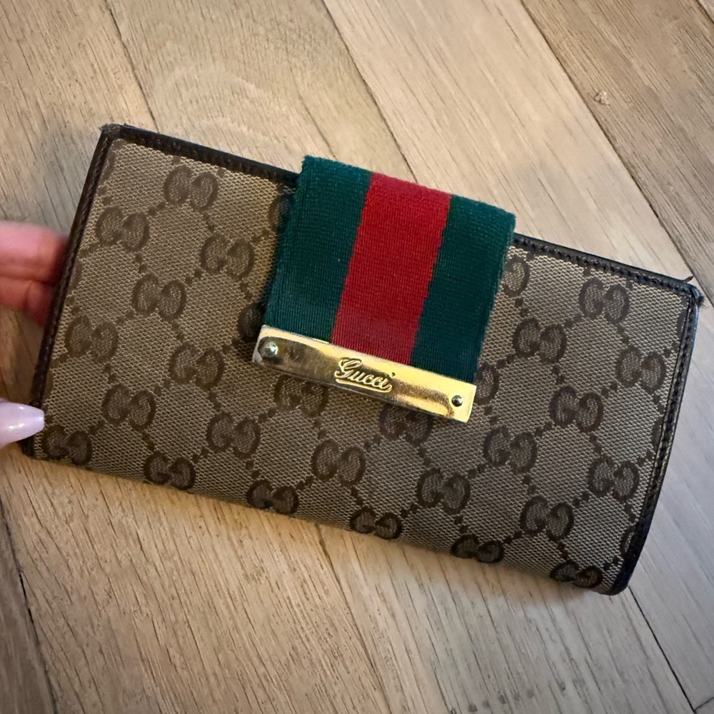 Vintage Gucci GG Supreme Continental Wallet - Web Stripe - Authentic